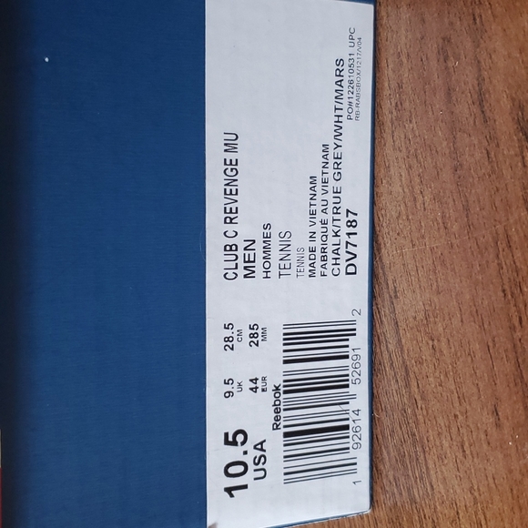 Mens 10.5 Reebok Club C Revenge - Picture 6 of 6